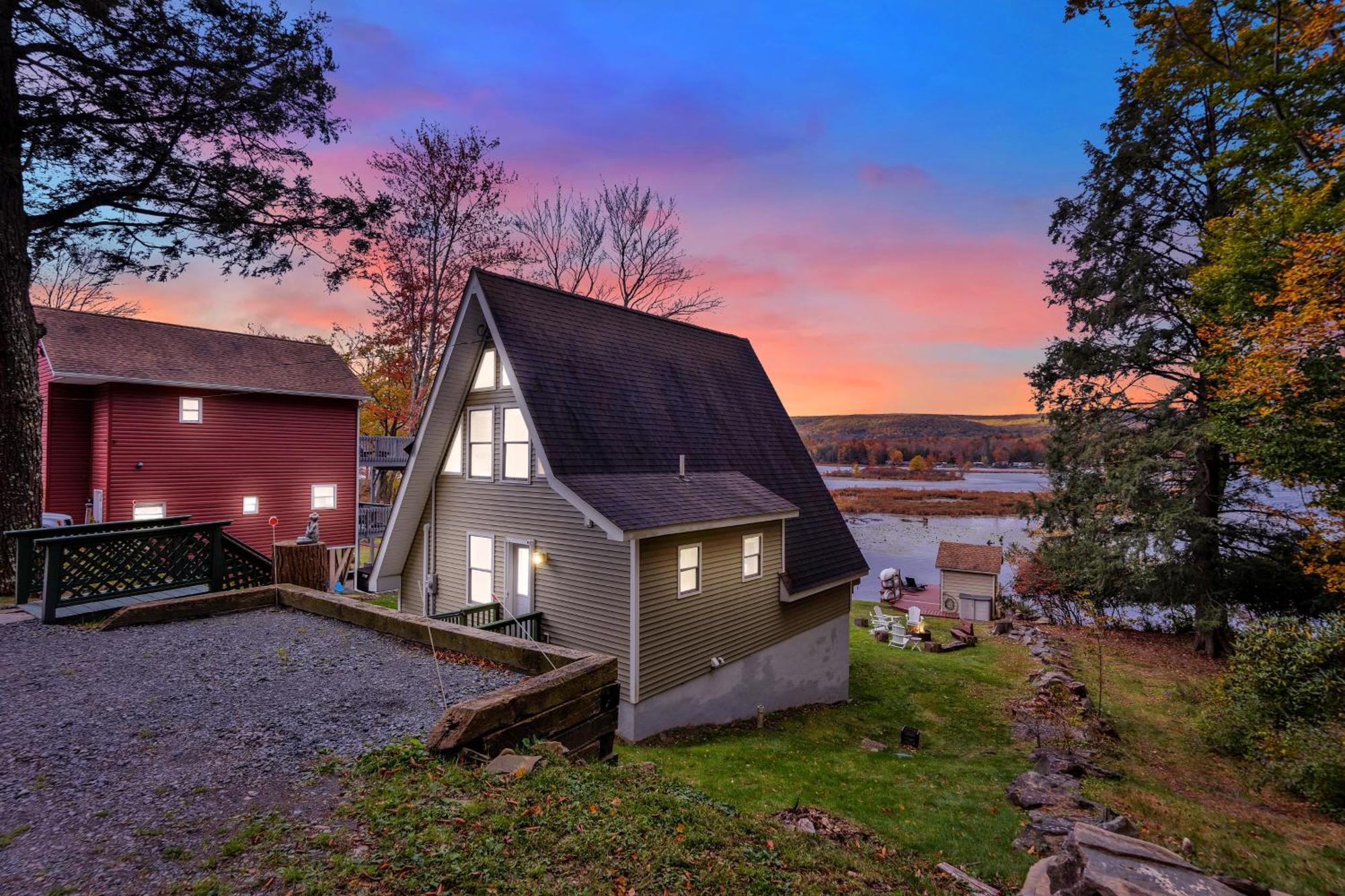 Lakefront A-Frame, Dock, Kayaks, Fire Place Lake Ariel Екстер'єр фото