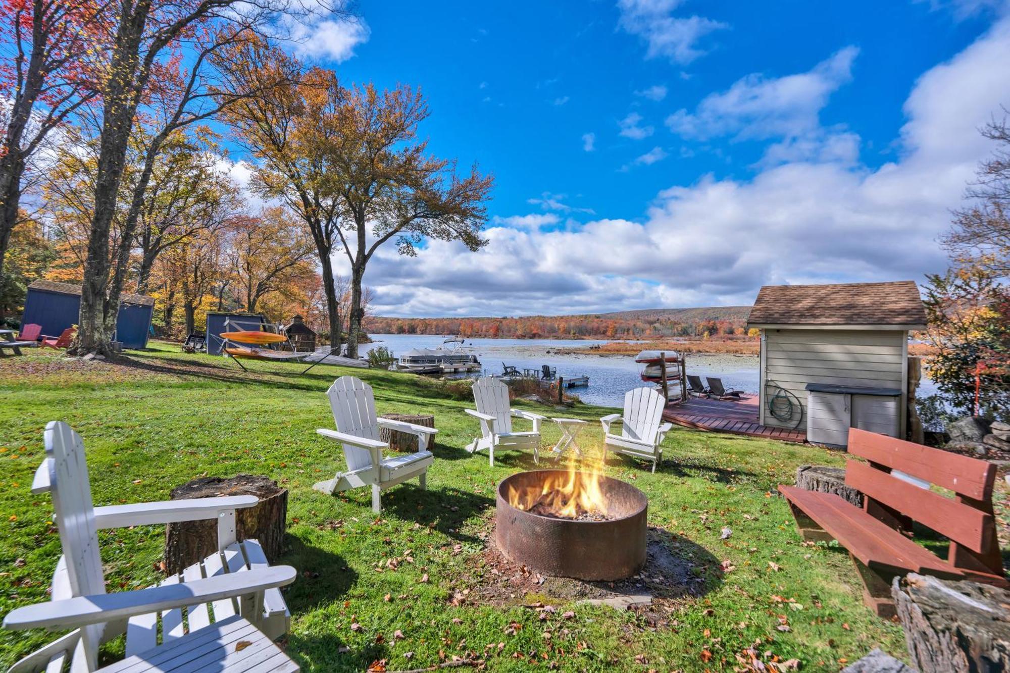 Lakefront A-Frame, Dock, Kayaks, Fire Place Lake Ariel Екстер'єр фото